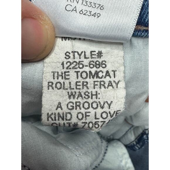 Mother Women's Tomcat Roller Fray Button Fly Denim Jeans - Size 29 (28x26.5) - Picture 9 of 9